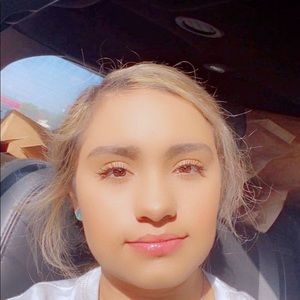 Meet your Posher, Karolina